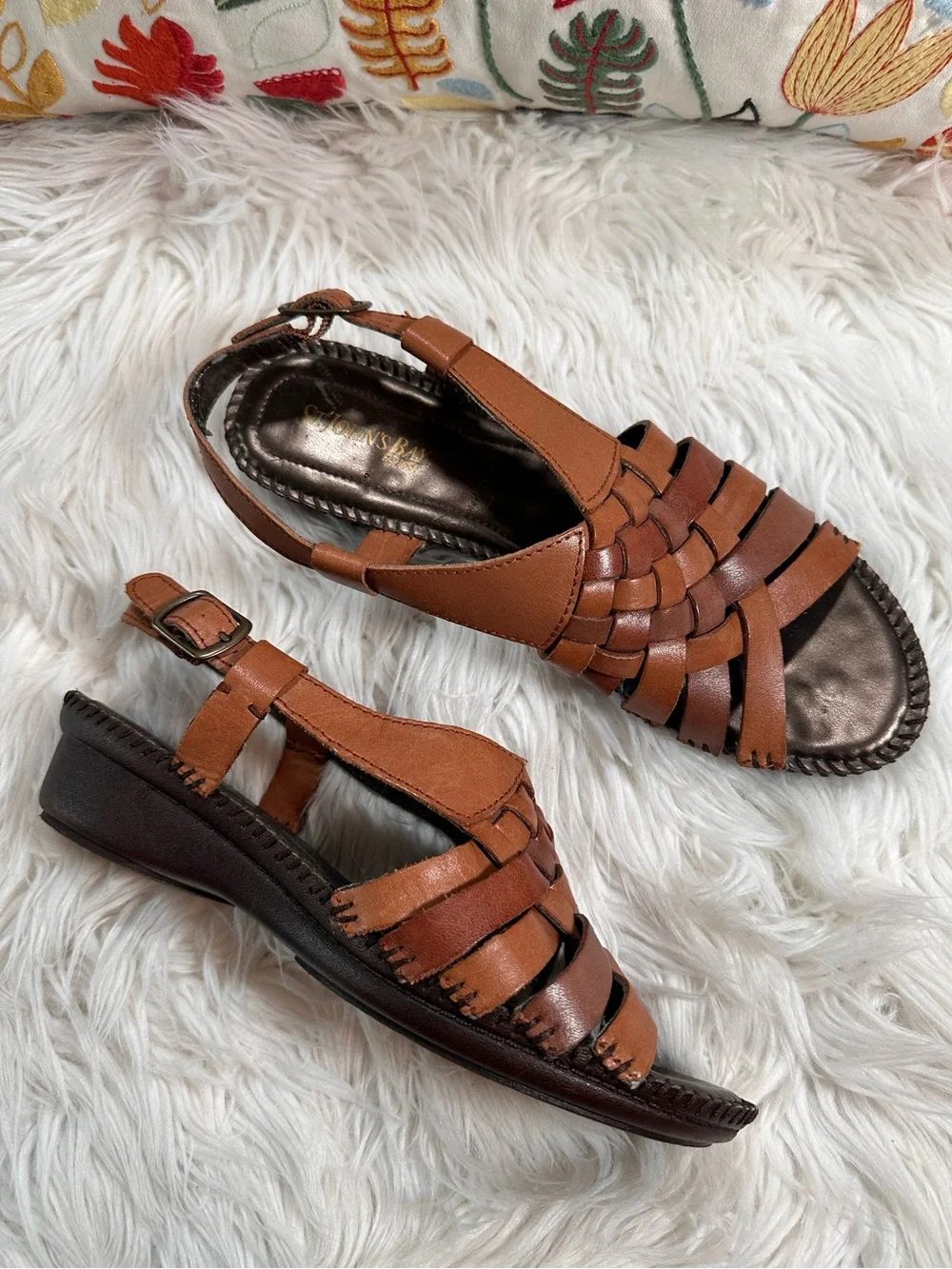 St. John’s Bay • Vintage Leather Woven Sandals